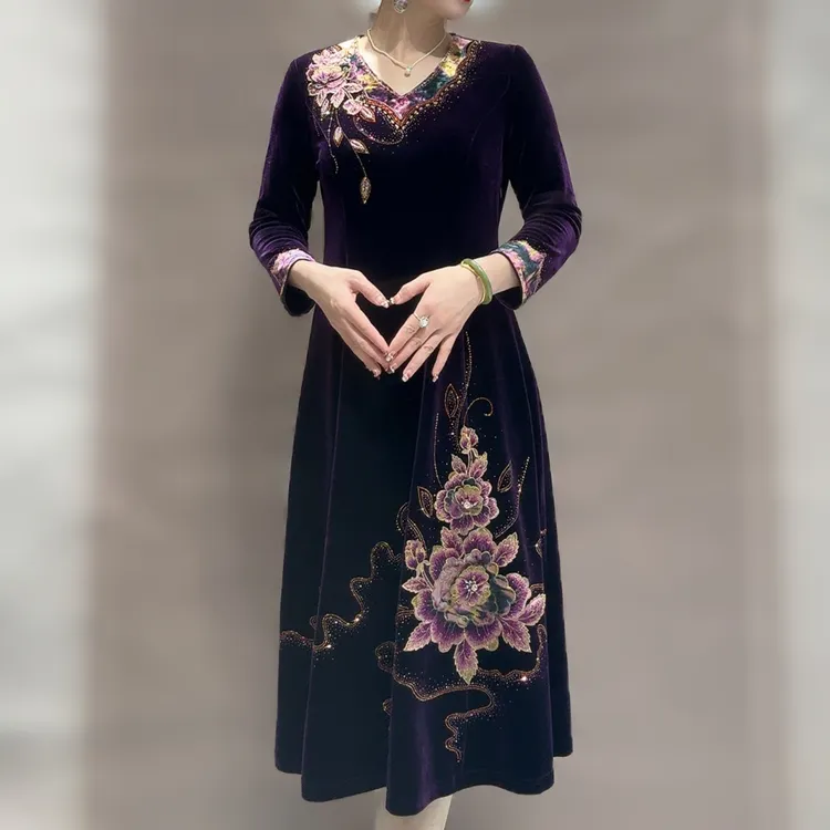 秋装新款妈妈装高端气质刺绣收腰显瘦过膝洋气中老年时尚连衣裙