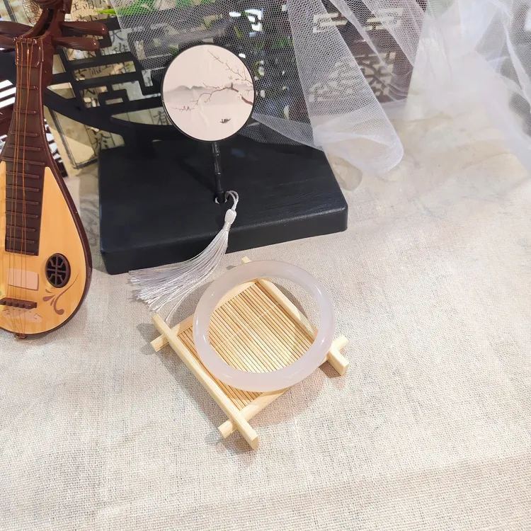 天然白月光玉髓玛瑙手镯（拍一发一）