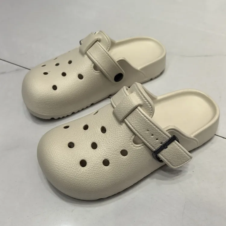 包头凉拖鞋女防滑百搭外穿软底时尚调节皮带扣英伦夏踩屎感洞洞鞋