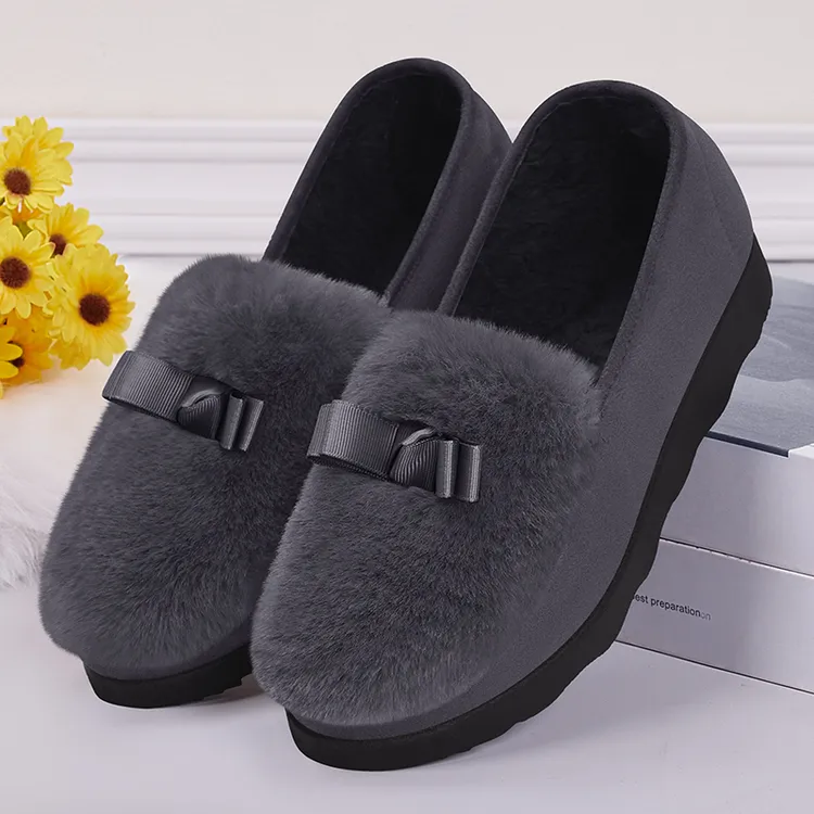 豆豆鞋女冬加绒外穿老北京布鞋一脚蹬新款保暖妈妈软底秋毛毛棉鞋