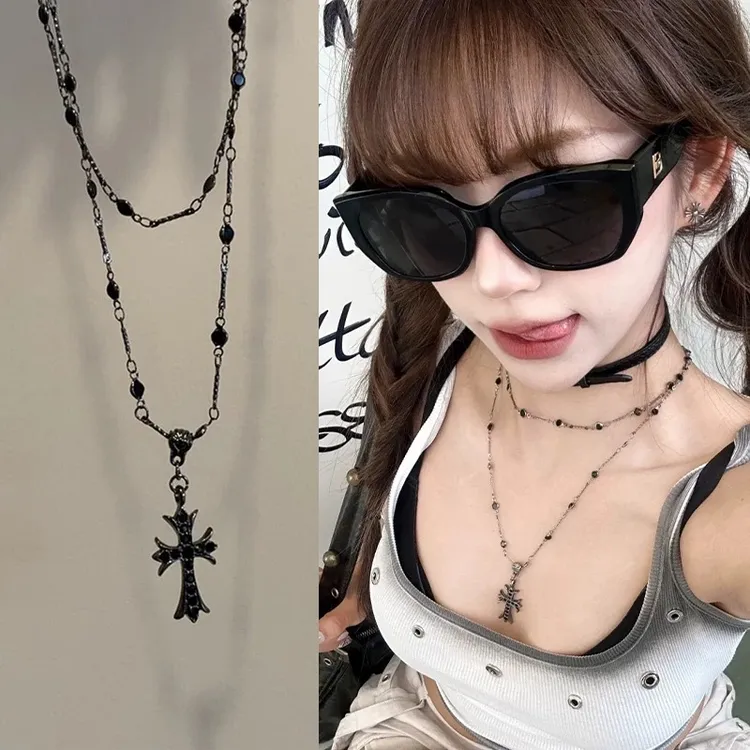 合金项链 甜酷辣妹黑色十字架项链女双层叠戴高级锁骨链小众配饰
