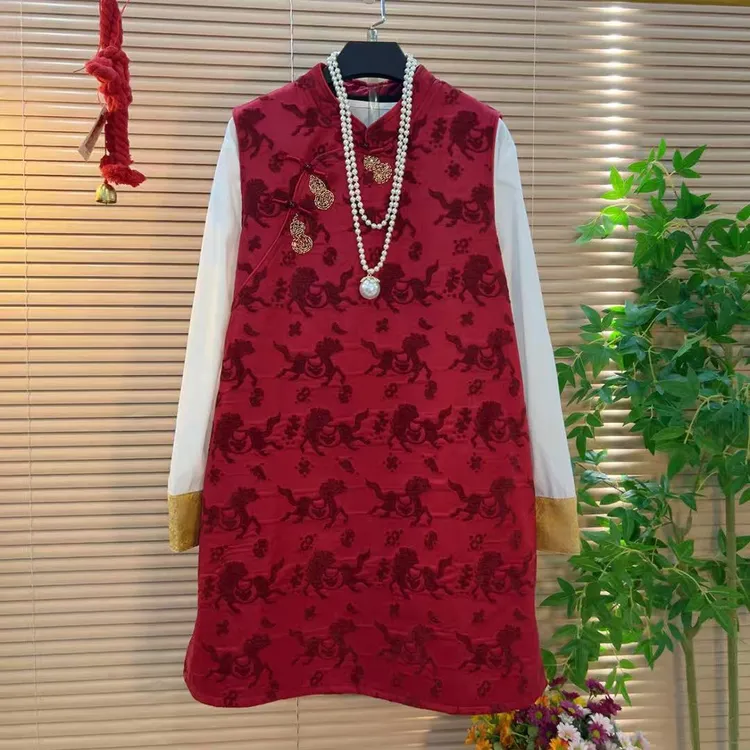 胖YY2025冬季新款新中式国风套装斜襟提花钉珠加绒马甲裙拼色打底