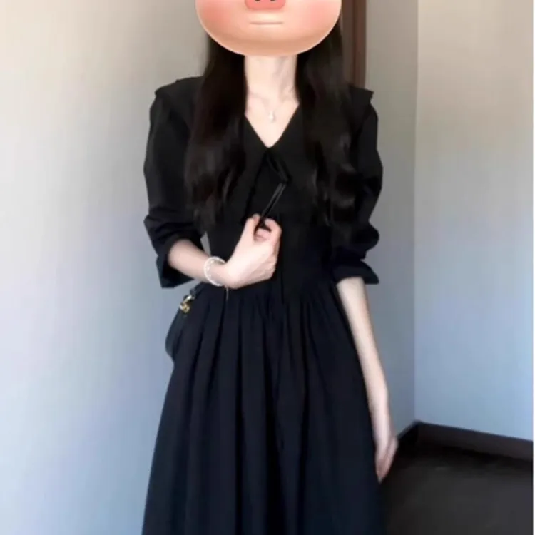 大码胖mm法式赫本风娃娃领长袖连衣裙女秋季气质收腰显瘦黑色长裙