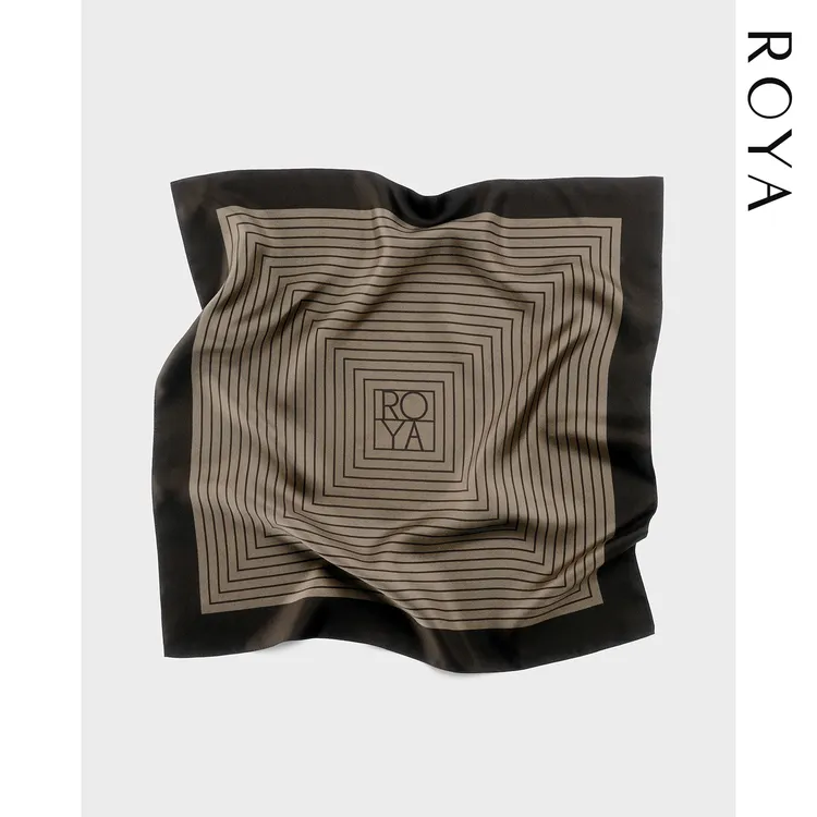 ROYA | 100% 桑蚕丝几何图形方巾丝巾