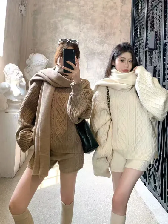 高级感慵懒风针织三件套女秋冬宽松麻花上衣短裤围巾毛衣时尚套装