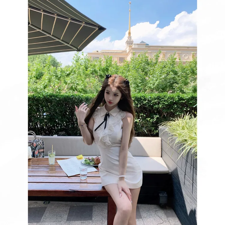 JMSHOP 许我耀眼 露思同款千金感蕾丝无袖挂脖连衣裙女夏短款裙子