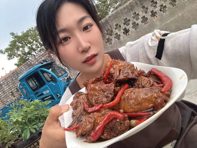 【无防腐剂，冷冻保存加热食用】包小豆家真材实料卤制虎皮鸡头