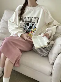 25秋韩代新款 明线拼接重工刺绣米叔叔设计感圆领宽松卫衣百搭女