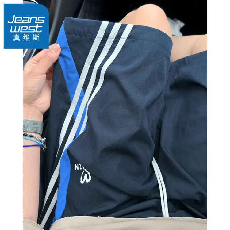 真维斯潮牌新款三条杠短裤男士薄款冰丝大码刺绣拼色百搭五分裤男