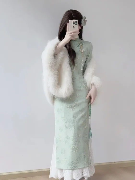 淡绿色旗袍长袖秋冬季长款小清新显白修身细腰国风年轻新款连衣裙