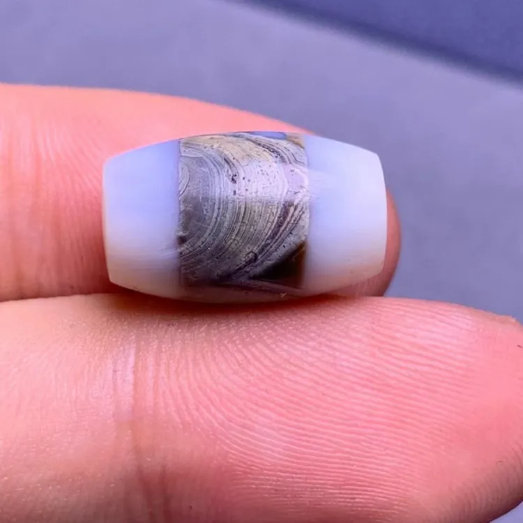 西亚古珠之特殊黑白带沁