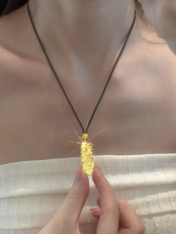 铜合金项链 锤纹碎碎冰暴富吉言福牌时尚潮流简约精致项链