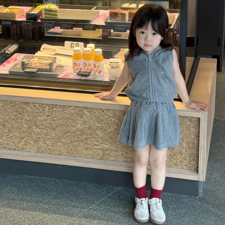 小惜亦2025女童夏季新款韩版灰色无袖拉链背心灰色半裙休闲两件套