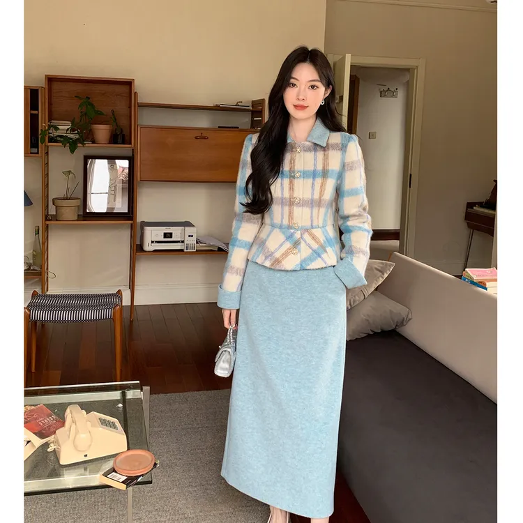GERTCOREL2025新款冬季时尚90鹅绒羊毛上衣长裙蓝色格子套装女装