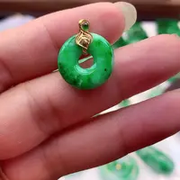 翡翠18K金镶嵌颈饰翡翠