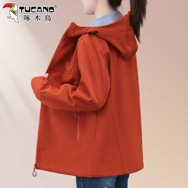 啄木鸟软壳冲锋衣女款2025新款秋季薄绒女士外套宽松休闲连帽上衣