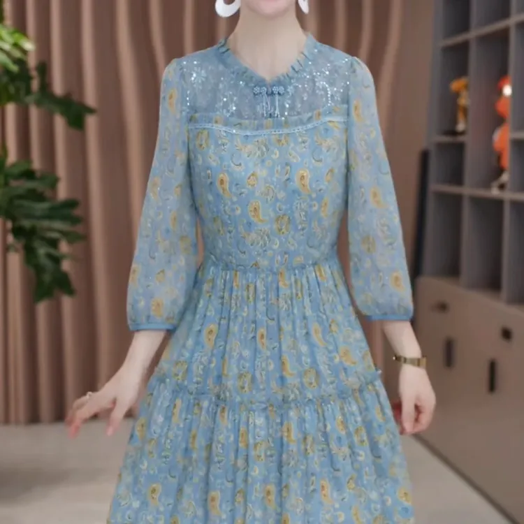 法式高端精致洋气连衣裙2025早秋新款时尚百搭花色显瘦中长款裙子