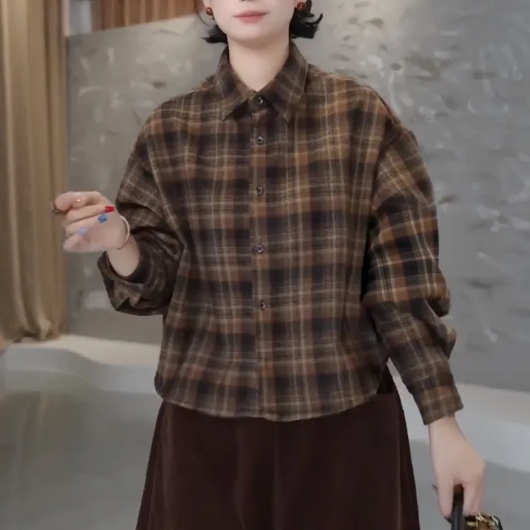 翻领磨毛单排扣撞色格子百搭袖扣叠穿衬衫女2025冬季新款长袖衬衣