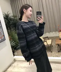 轻盈软糯 秋冬多色层次感条纹混纱羊毛宽松圆领针织毛衣上衣