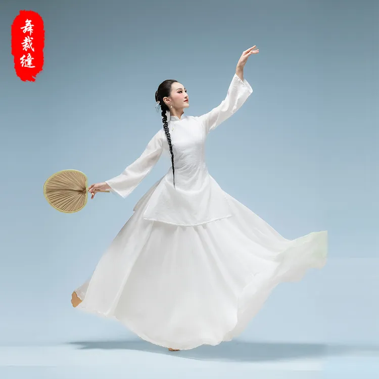 一扇百年舞蹈服舞裁缝古典舞演出服飘逸中国风女子群舞剧目定制