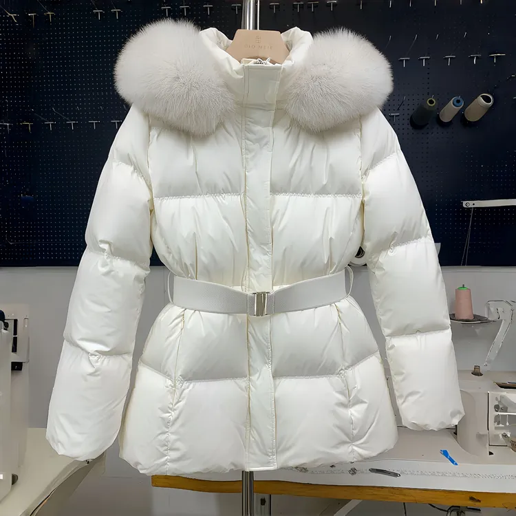 小蛮腰大毛领羽绒服女2025冬季收腰系带连帽棉短款加厚白鸭绒外套