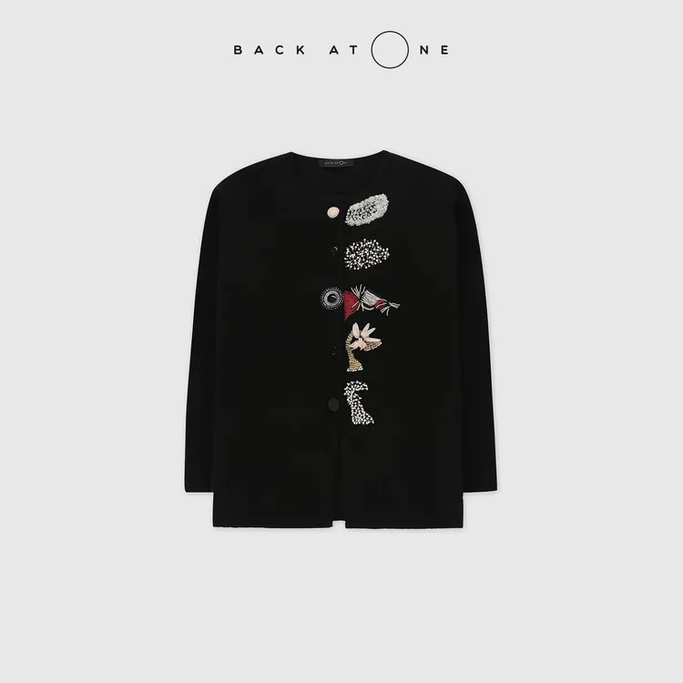 BACKATONE“Dream系列-柔夜星话” 重工钉珠针织开衫 BFF-1AS156B-K