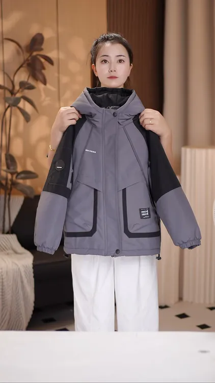 男童夹棉外套秋冬款2025新款儿童冬装宽松大童男孩加厚冲锋衣