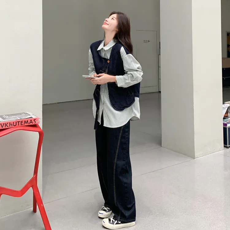 设计感牛仔马甲套装女2025秋季新款条纹衬衫内搭直筒阔腿裤三件套