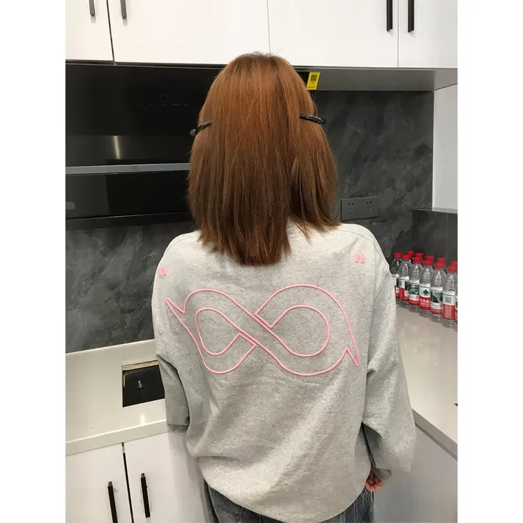 美式高街绣花长袖t恤女秋季2025新款设计感百搭小众宽松上衣