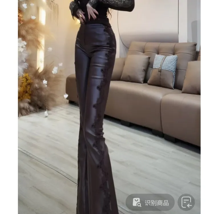 【YING FASHION】莹老板-设计款百搭侧边蕾丝皮裤 90970293 549