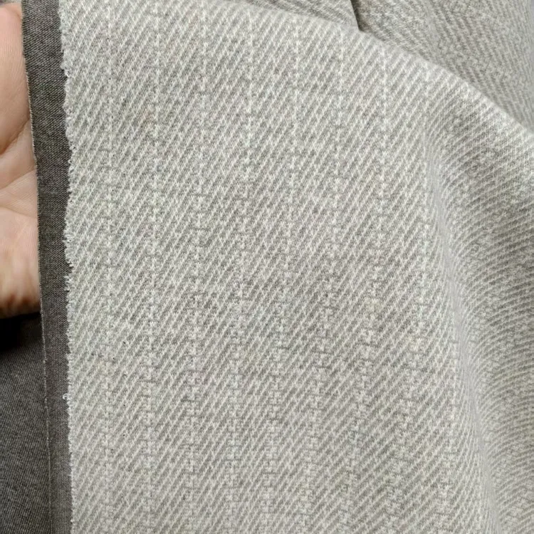秋冬新款醋酸羊毛条纹布料，3个颜色，手感舒适柔软 ，幅宽1.6米。