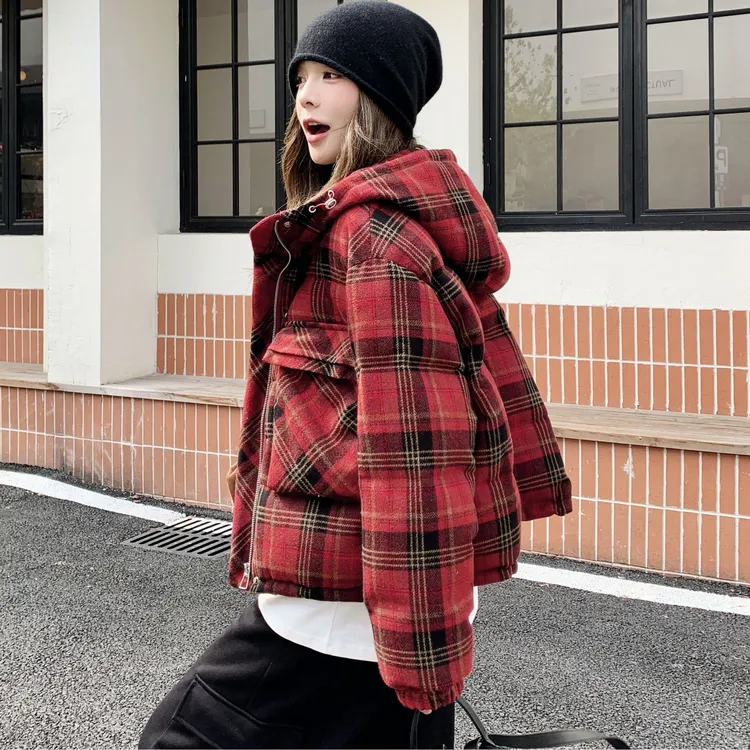 红色格子羽绒服女款爆款2025新款冬季连帽加厚短款小个子毛呢外套