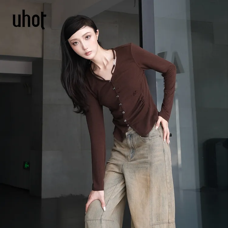 【琥珀流光风】UHOT/捏褶长袖减龄显瘦短款显瘦T恤 UWWA3N682M