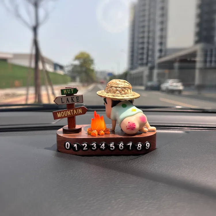 蜡笔小新挪车电话牌临时停车号码牌高级感汽车载饰品摆件车内装饰