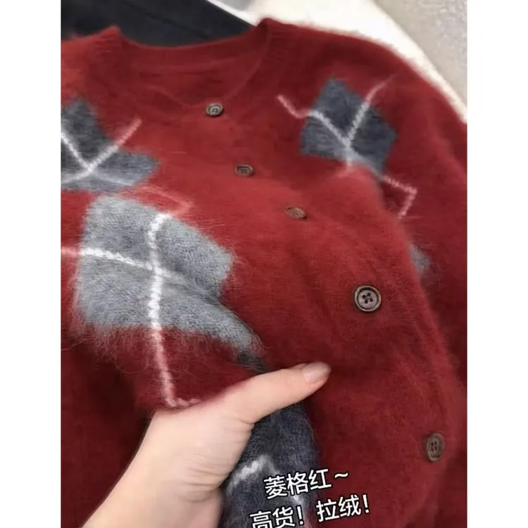 丽姐家~高货 100羊毛 商场撤柜大角羊大菱格开衫红宽松秋冬上衣