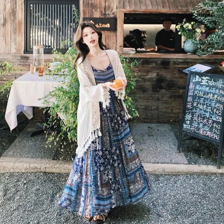 复古连衣裙套装女夏2025新款流苏披肩碎花吊带裙两件套