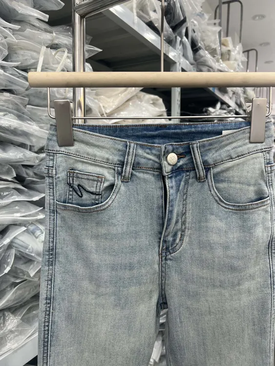 高腰牛仔裤裤  高腰微喇裤显瘦显高修身效果好潮流薄款浅蓝色时尚