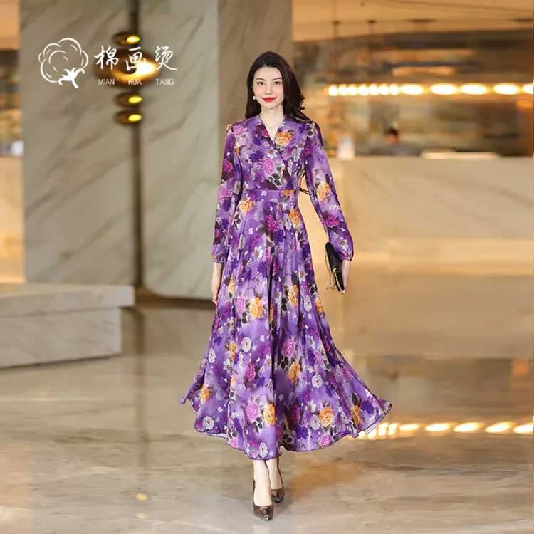 春季 新品 修身显瘦 连衣裙气质碎花轻奢大摆裙时尚洋气长裙