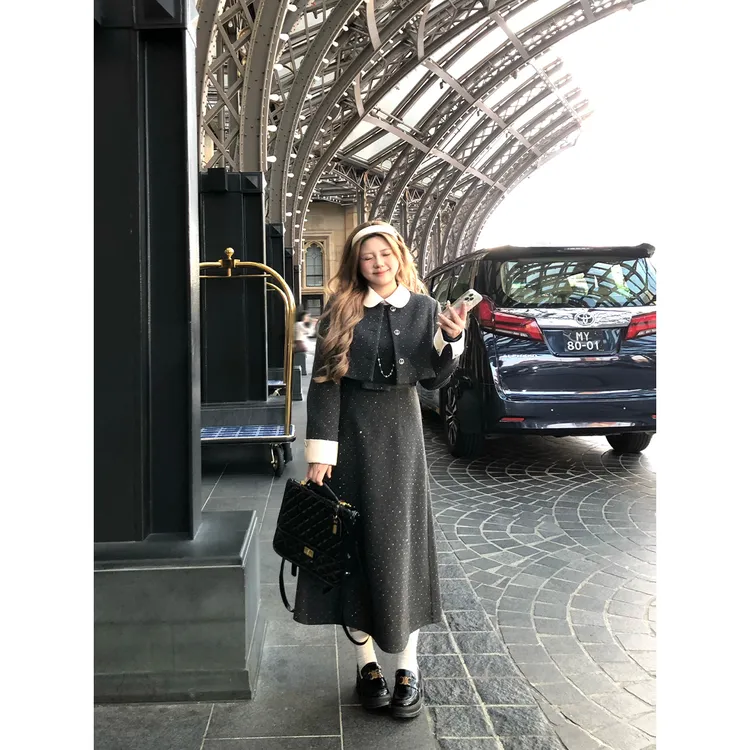 安妮不火【爱德洛千金】冬款烫钻呢料夹棉外套+连衣裙套装A254Q0639