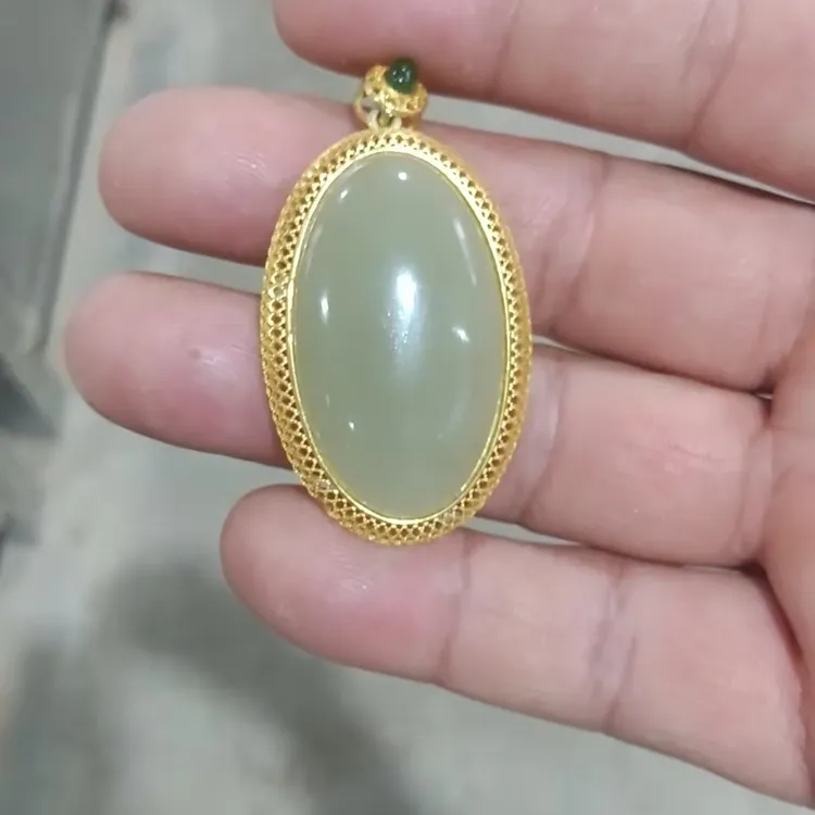 铁合金项链 晴水大蛋面女款职场日常佩戴镶嵌气质颈饰