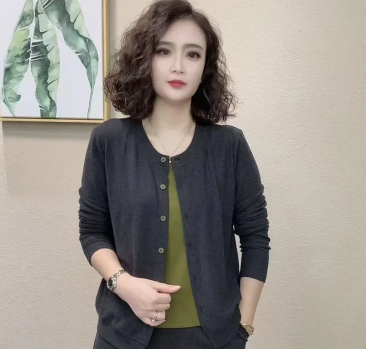 2025秋季新款气质圆领时尚百搭洋气设计感假两件女士上衣#976418