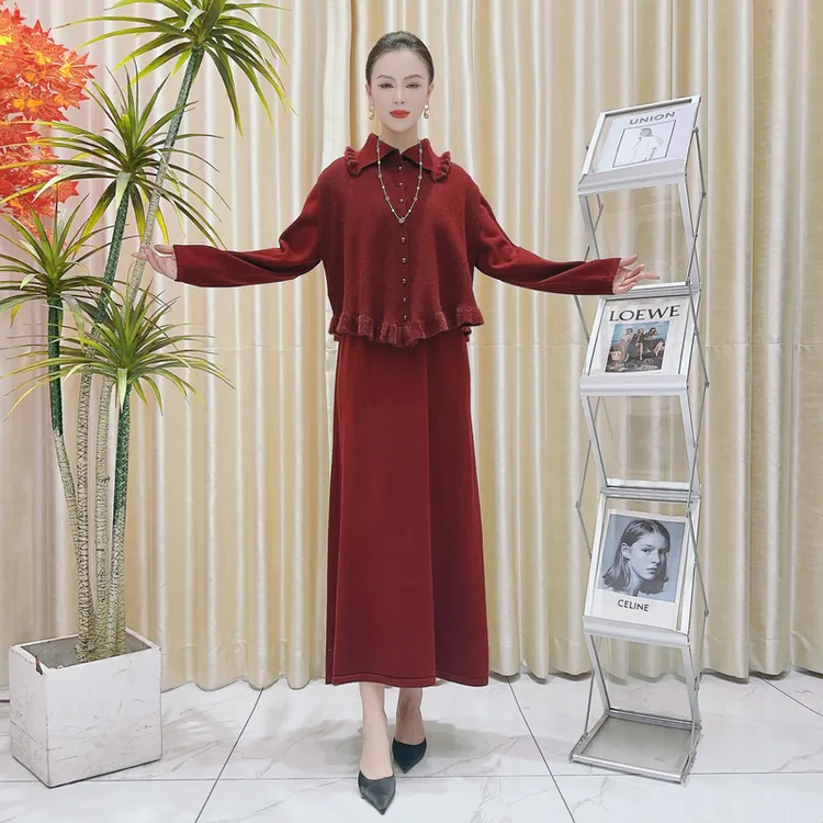 A120酒红色设计气质秋冬长款提花轻奢针织两件套