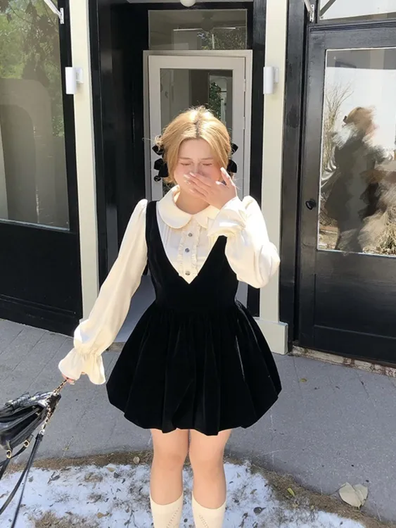 大码胖mm甜美丝绒拼接长袖连衣裙秋冬千金气质显瘦遮肉花苞短裙子