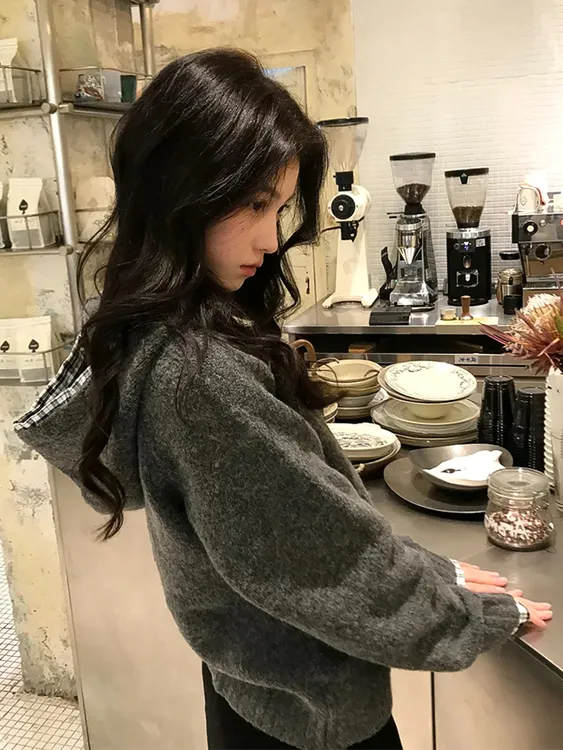韩系慵懒风拼接格纹连帽毛衣外套女秋冬高级感宽松显瘦双拉链开衫