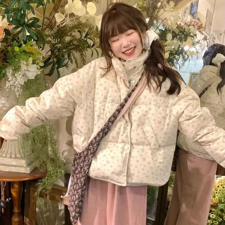亮秋世羽2025新款羽绒服女冬季韩系碎花款小个子超好看面包服学生