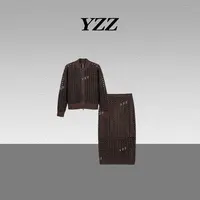 YZZ “格调”精仿羊毛设计感亮片镂空上衣+半裙 680311