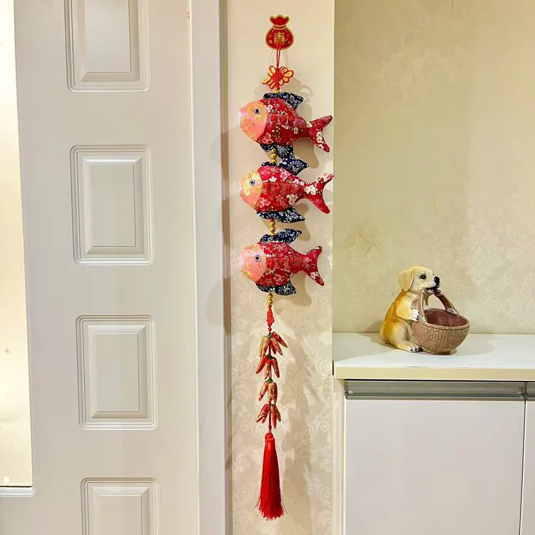 新款春节装饰新居乔迁鱼串挂饰中国结刺绣布鱼客厅背景墙过年挂件