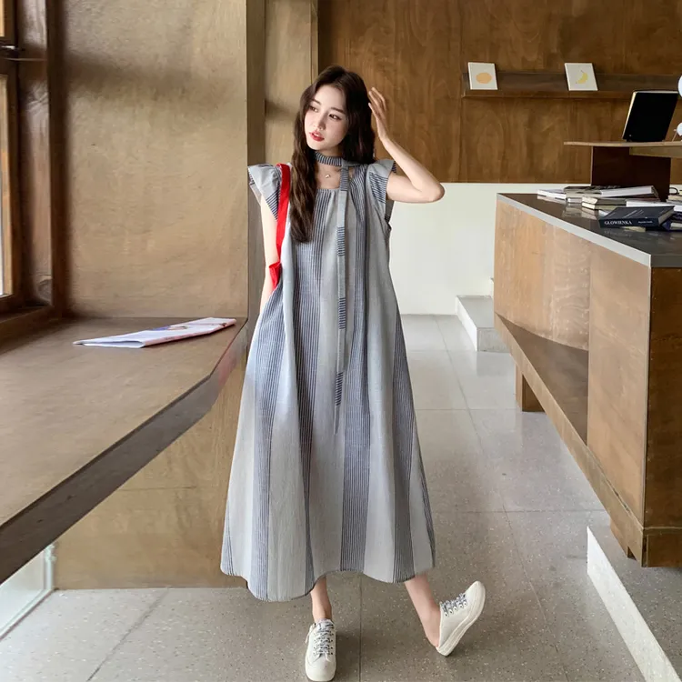 条纹飞飞袖连衣裙夏季女2025新款气质韩系ins风薄款时尚过膝裙子