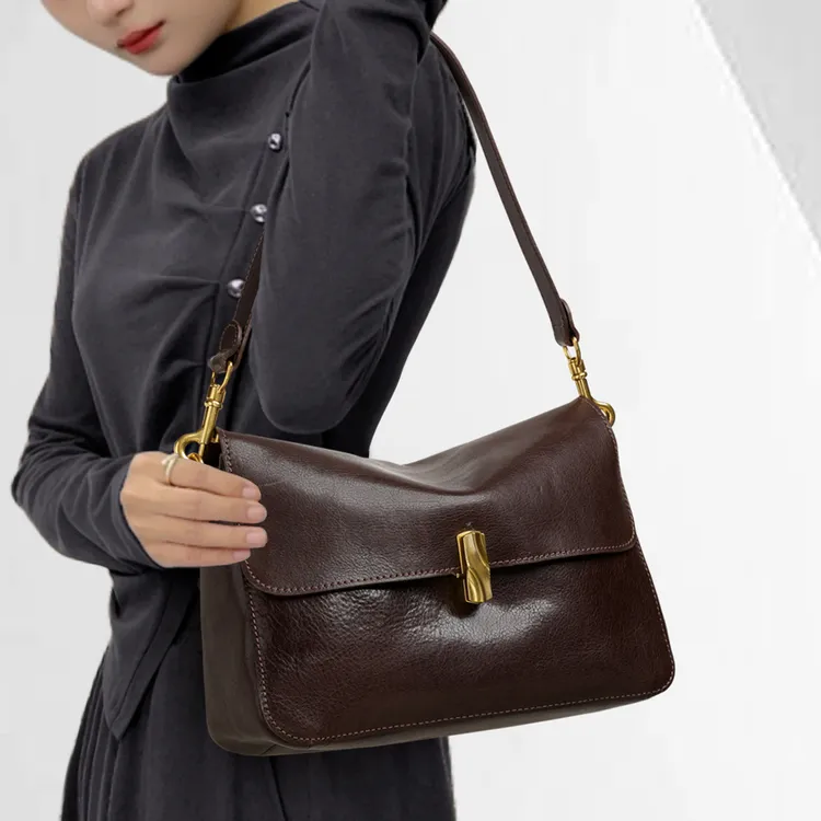 CCAMO斜挎包女款爆款2025新款真皮小包包夏天百搭休闲小众轻奢包