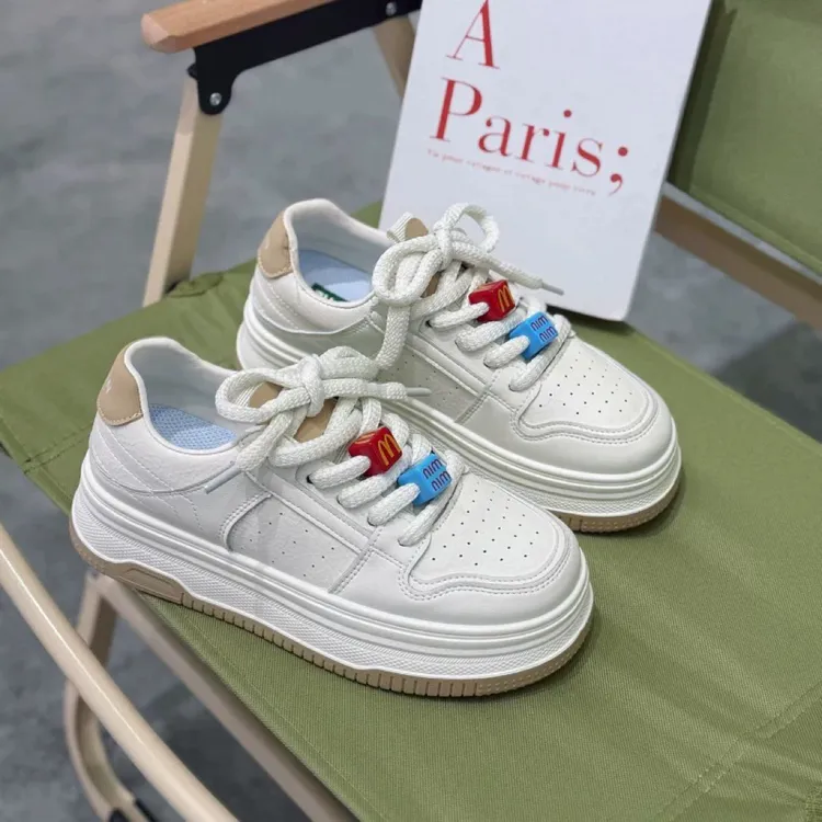 秋季新款厚底百搭轻便透气休闲鞋女运动板鞋小白鞋2501时尚春秋